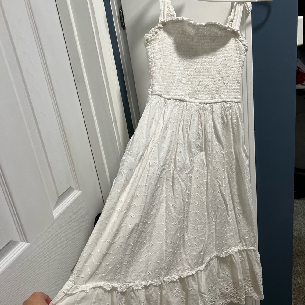 White Sleeveless Dress